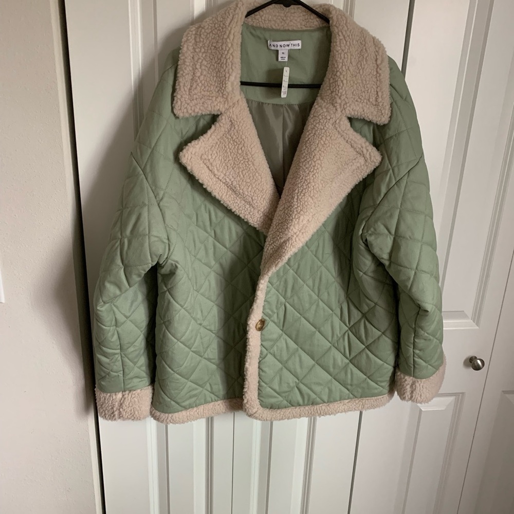 Cozy Green Quilted Teddy Jacket with Cream Accents